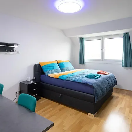 Private Room With Ac- Microwave, Personal Fridge & Metro Access - 7 Min To Center Vienna Exterior photo