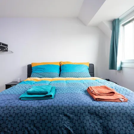 Private Room With Ac- Microwave, Personal Fridge & Metro Access - 7 Min To Center Vienna Exterior photo