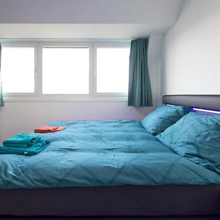 Private Room With Ac- Microwave, Personal Fridge & Metro Access - 7 Min To Center Vienna Exterior photo