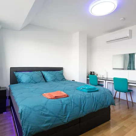 Private Room With Ac- Microwave, Personal Fridge & Metro Access - 7 Min To Center Vienna Exterior photo