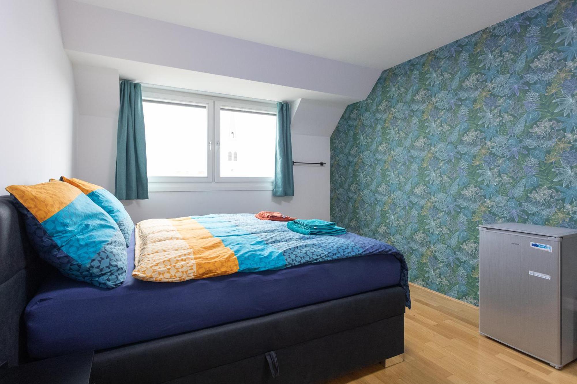 Homestay Private With Ac- Microwave, Personal Fridge & Metro Access - 7 Min To Center
