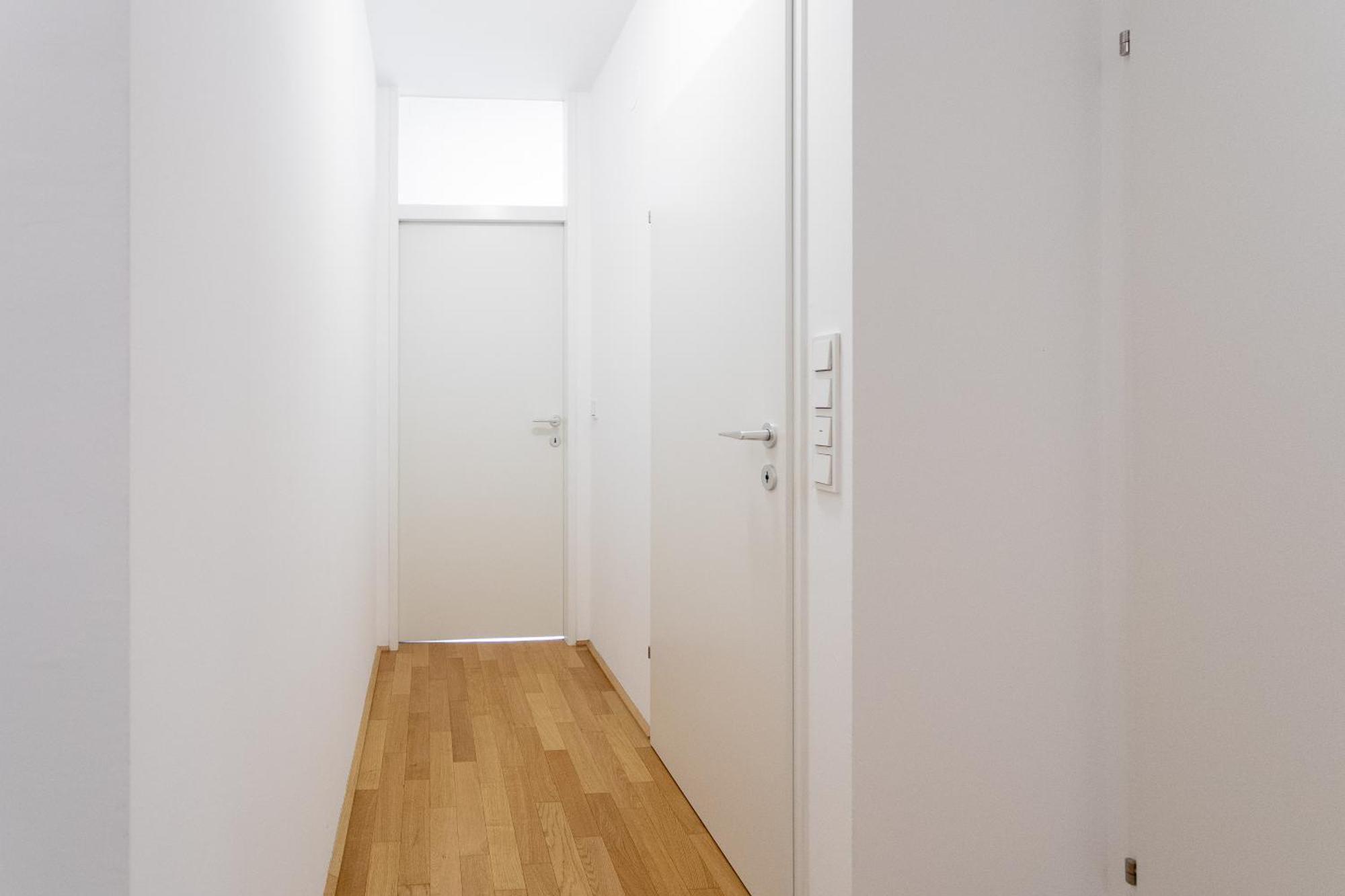 Private With Ac- Microwave, Personal Fridge & Metro Access - 7 Min To Center Vienna